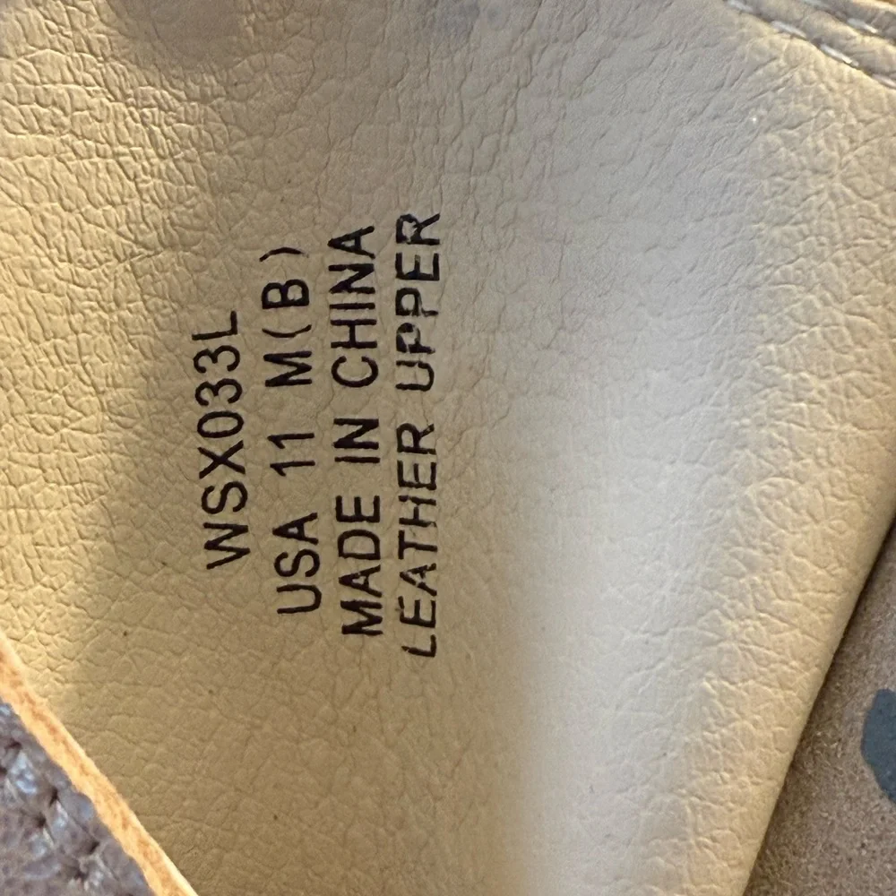 Propet Cream Sandals Comfortable and Stylish - Picture 6 of 10